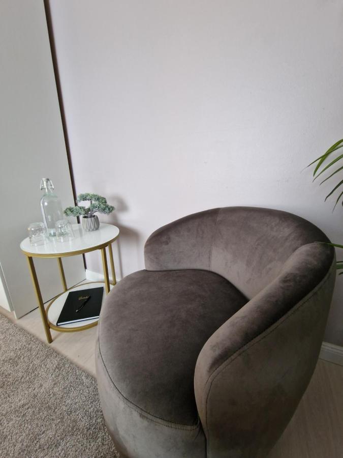 R&J Guesthouse Room グリンダヴィーク エクステリア 写真